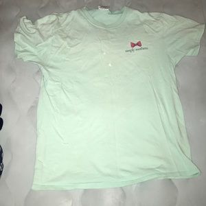 I’m selling a shirt👍🏽